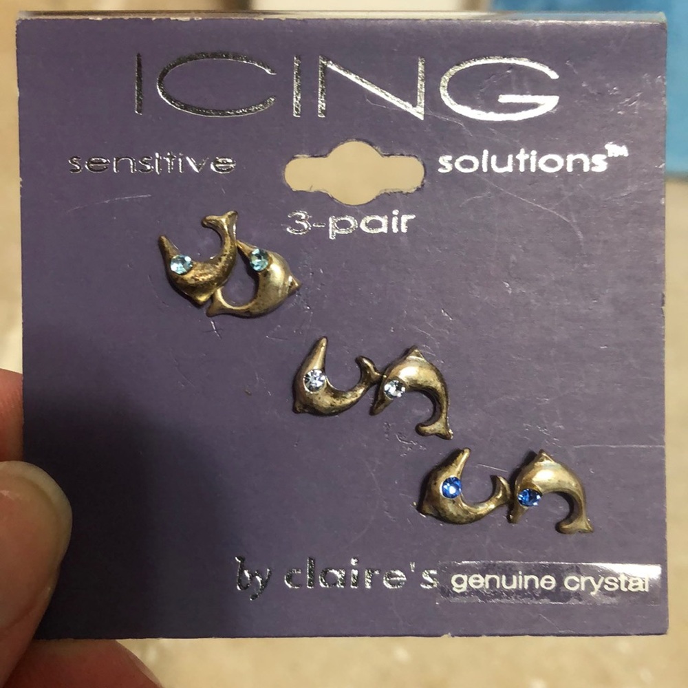 Random Earrings Most from Icing - Picture 2 of 6